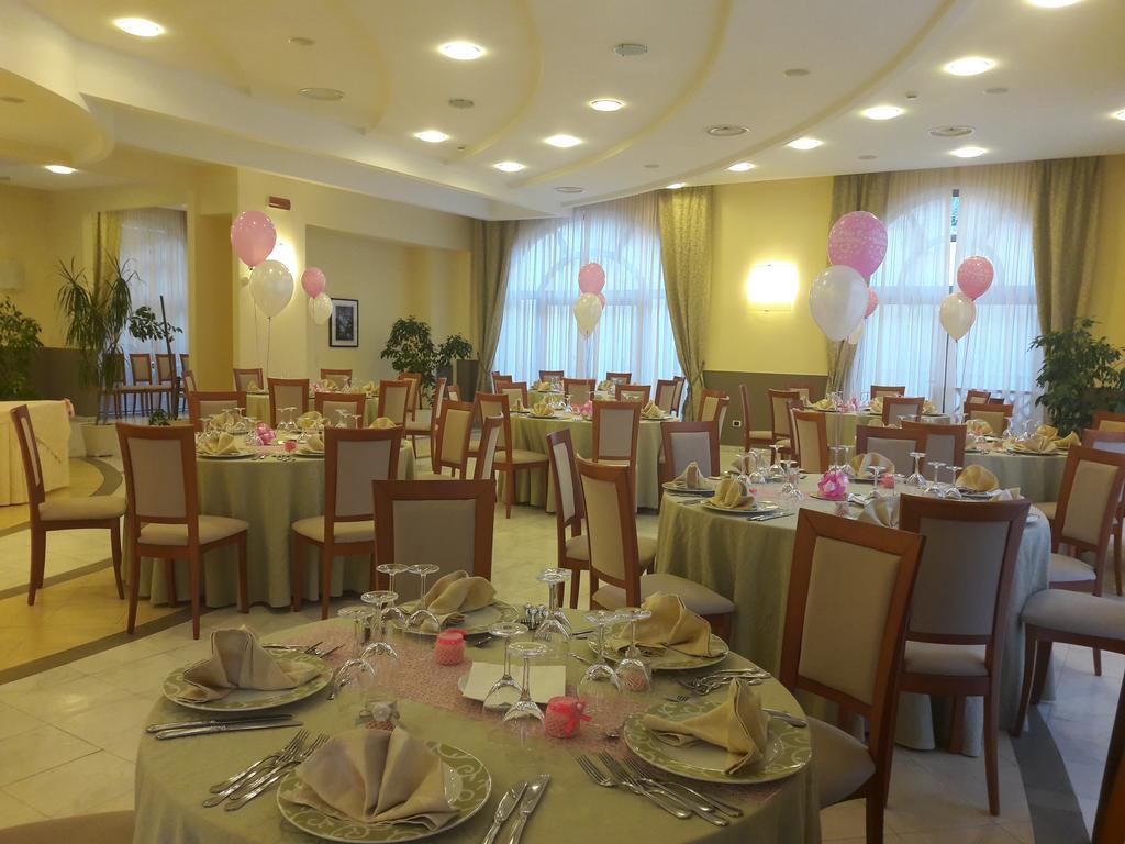 Hotel Parco Delle Rose 아쿠아페사 외부 사진